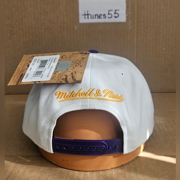 Mitchell & Ness Chicago Bulls Snapback Cap (White, Black, Red, Purple, Yellow) - Picture 3 of 5